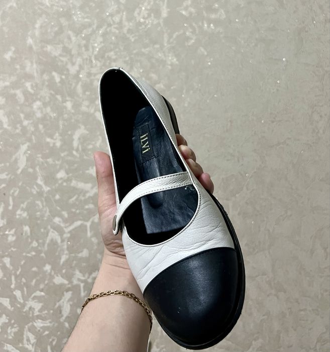 Женская кожаная обувь