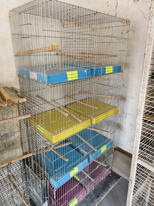 Продавам клетки, волиери.