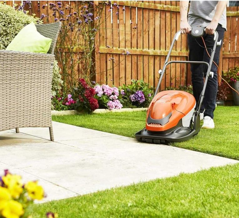 Градинска косачка Flymo EasiGlide 300