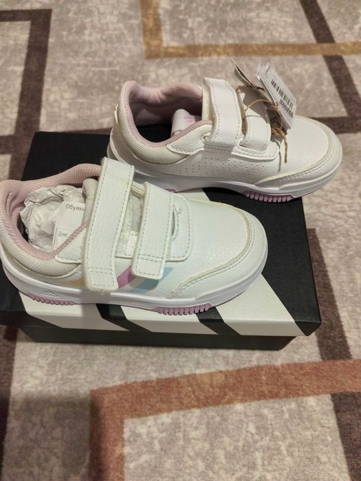 Маратонки Adidas за момиче номер 24