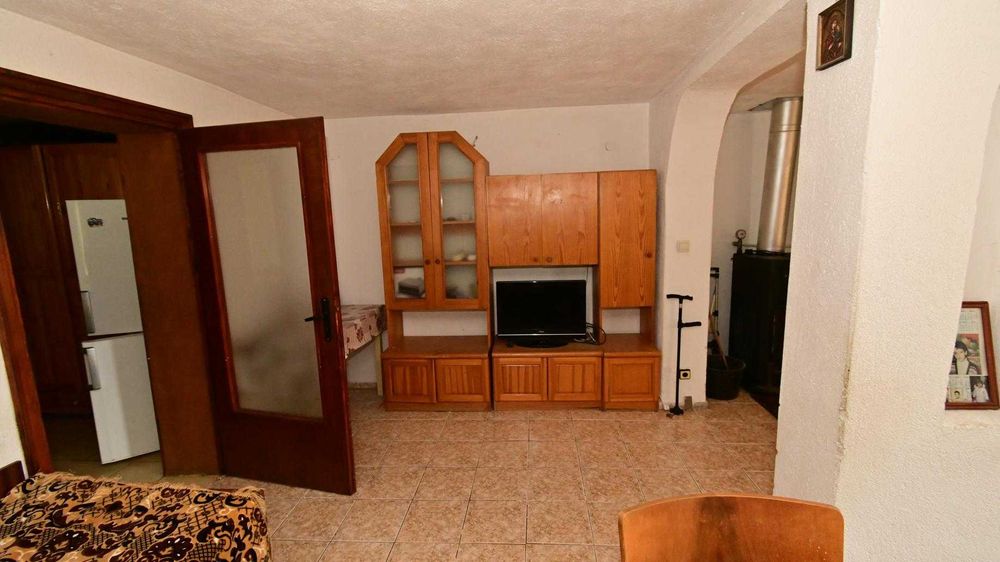 Продава се Къща в с. Студена, Област Перник - 357 кв.м за 698 €/кв.м - Снимка #4