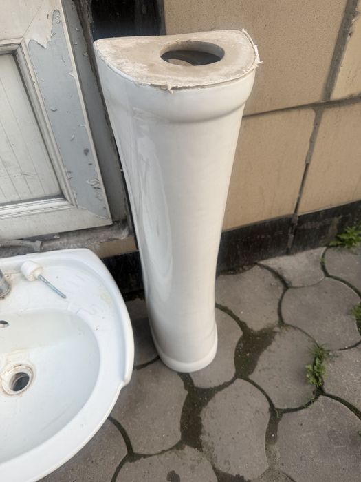 Для сан узел роковина ножкои
