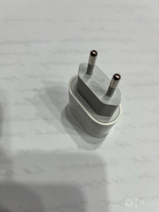 Apple 20w usb-c power adapter