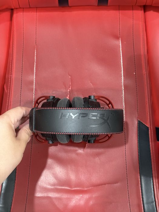 Продам HyperX cloud 2