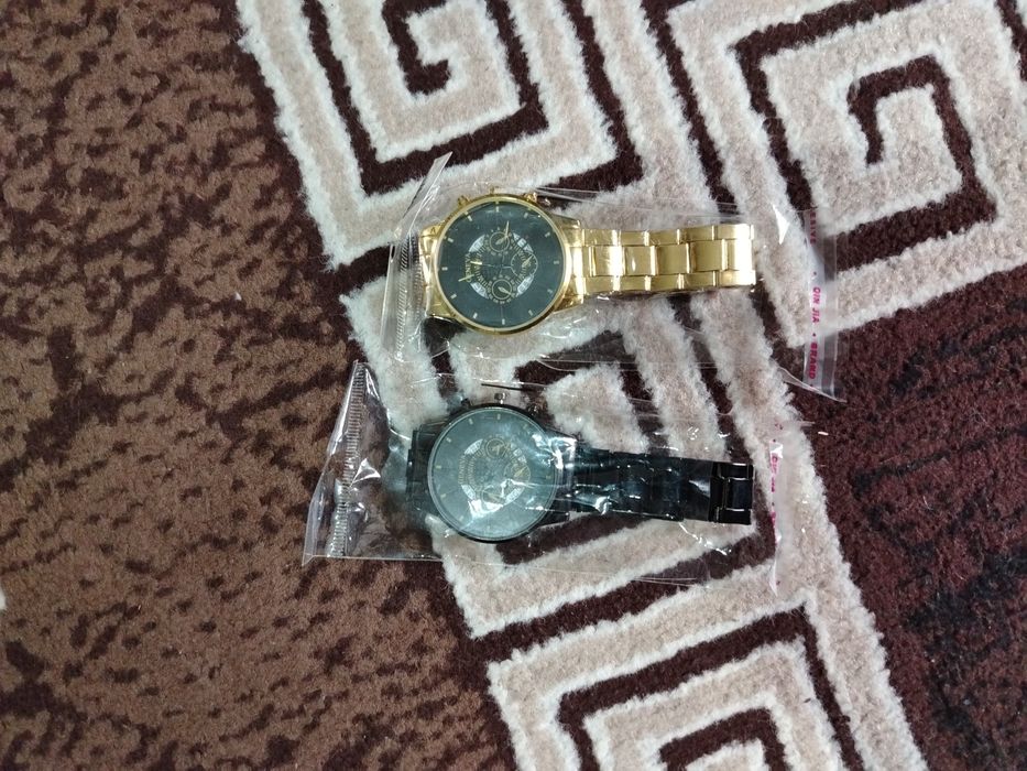 Продам набор часов за 8000