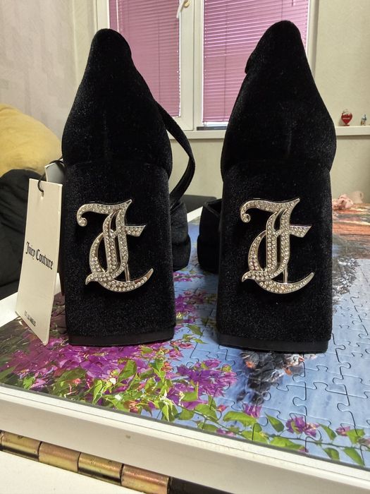 Обувки на ток Juicy Couture