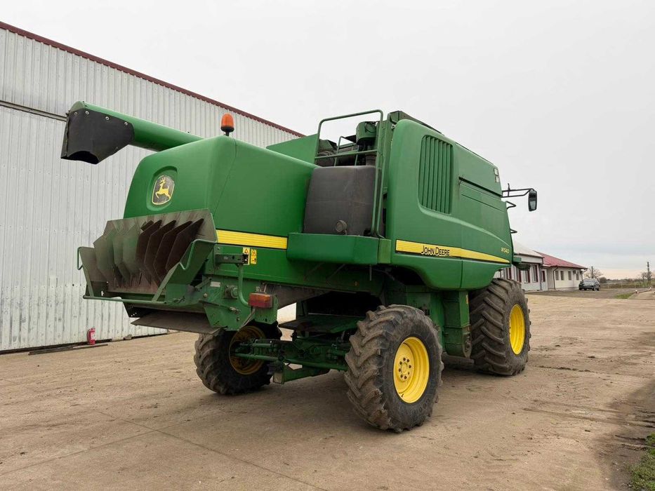 De vanzare combina John Deere W540