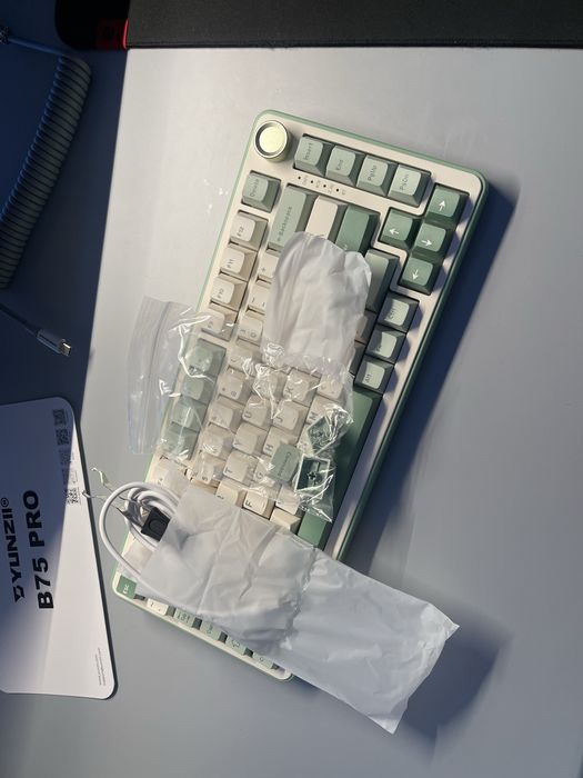Tastatura mecanica Yunzii B75 PRO