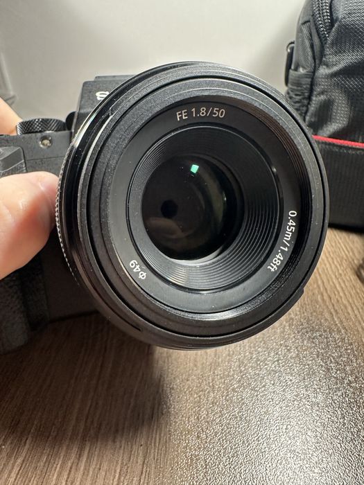 Sony A7 II + FE 50mm F1.8 – отлично състояние, до 6000 кадъра
