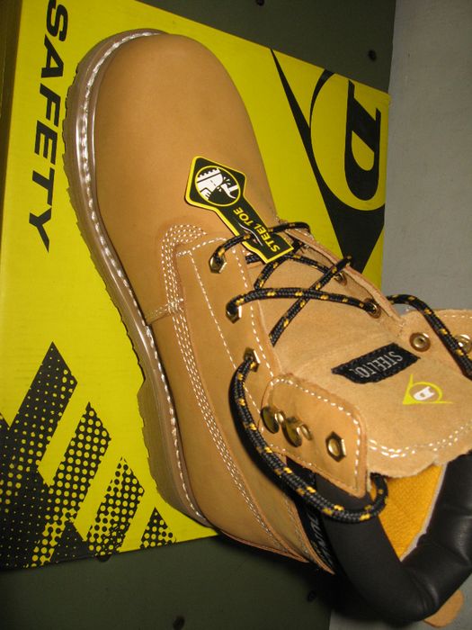 Мъжки обувки DUNLOP