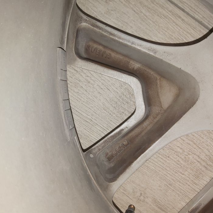 Продаю два 18" диска