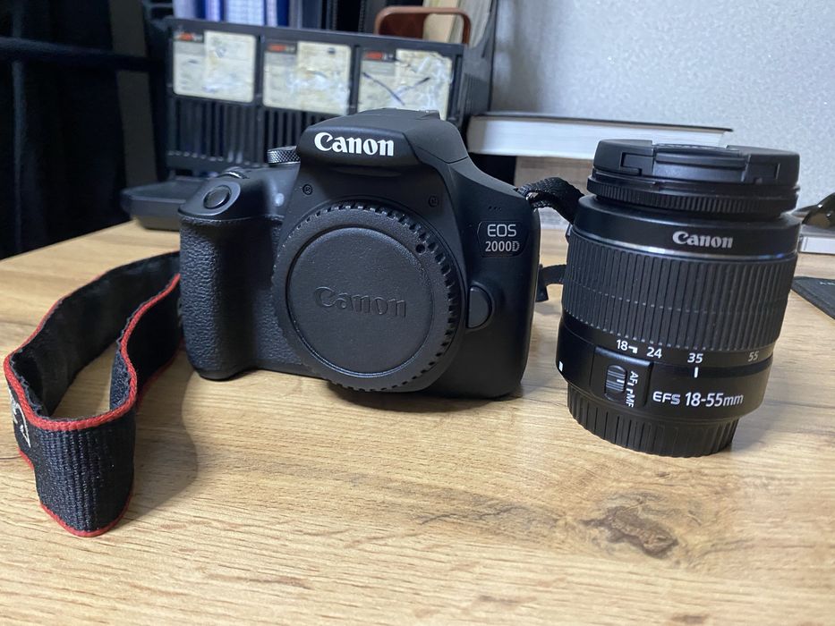 Продам Canon EOS 2000D