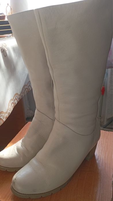 Продам  кожанные сапоги