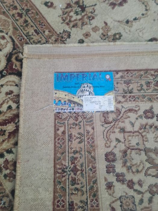 3 х 4 гилам сотилади.