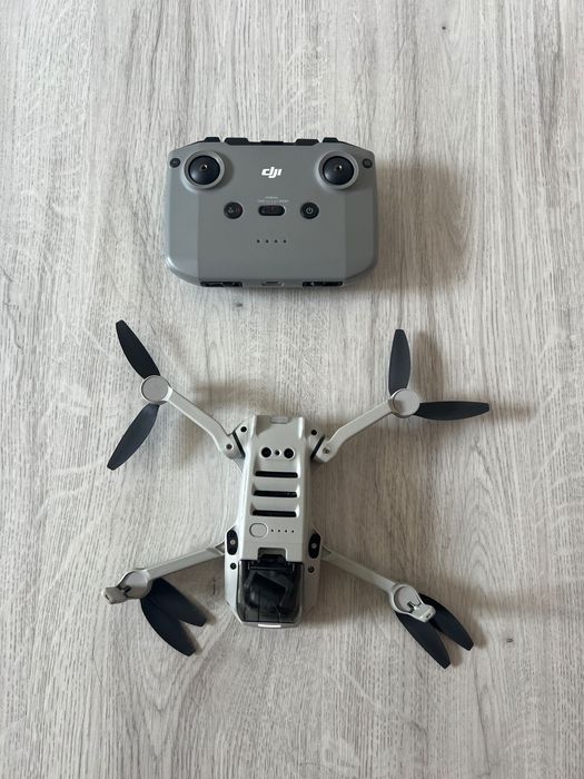 Drona dji mini 2