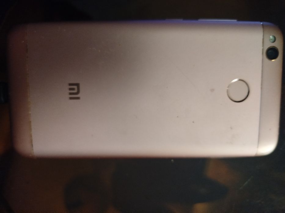 Продается мобильный телефон