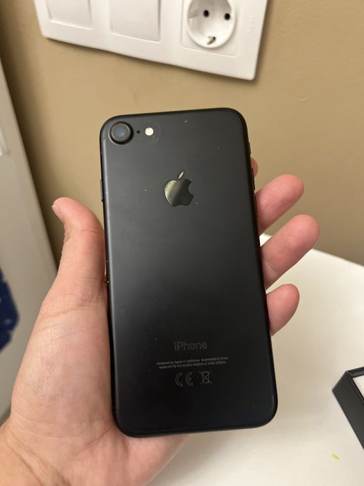 Iphone 7 , в отличном состоянии