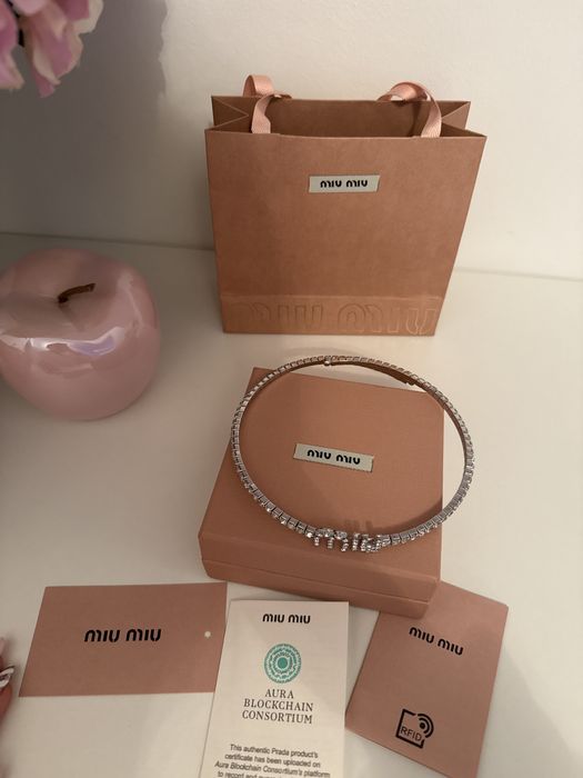 Colier Miu Miu superb