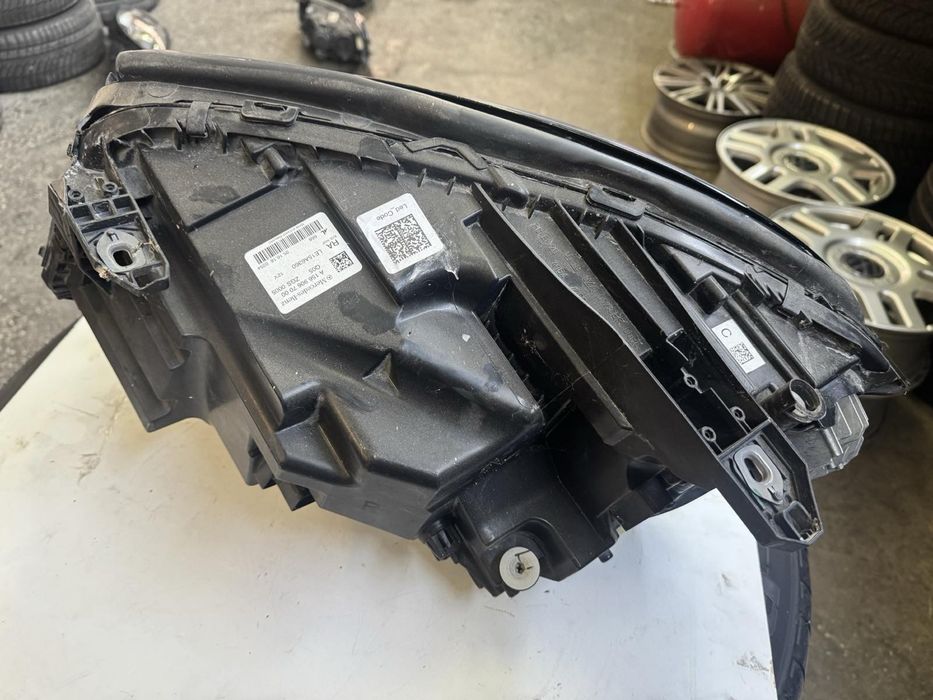 Фар за Мерцедес/Mercedes GLA