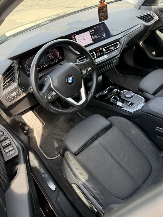 BMW Seria 1 2023 — imagine 5