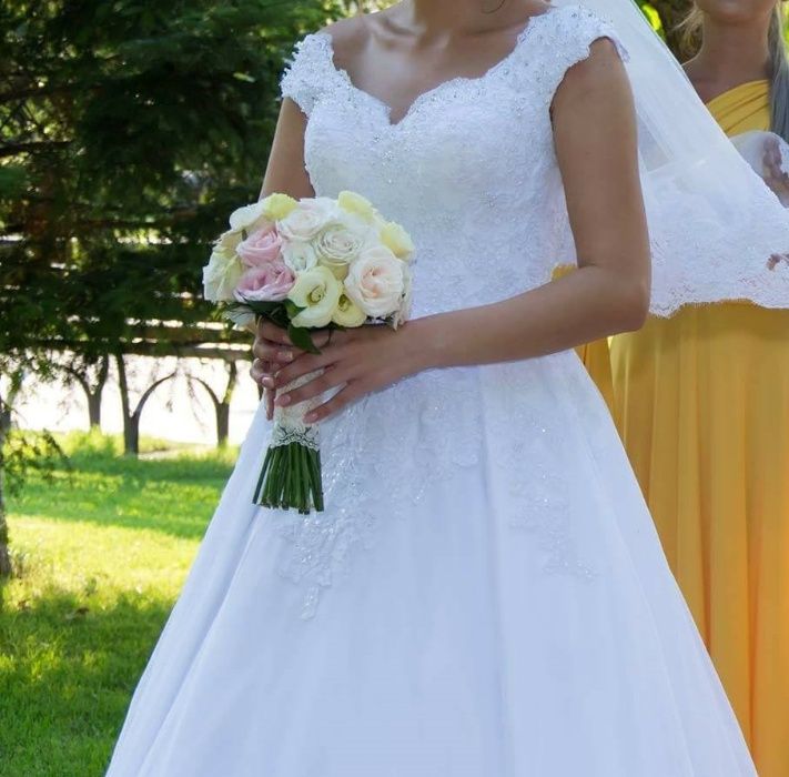 Ocazie!!! Rochie de mireasa superba M/L, de vânzare sau închiriat