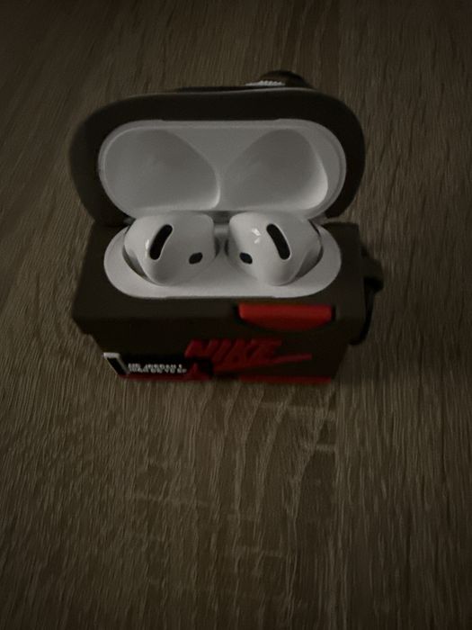 Casti Apple AirPods 4