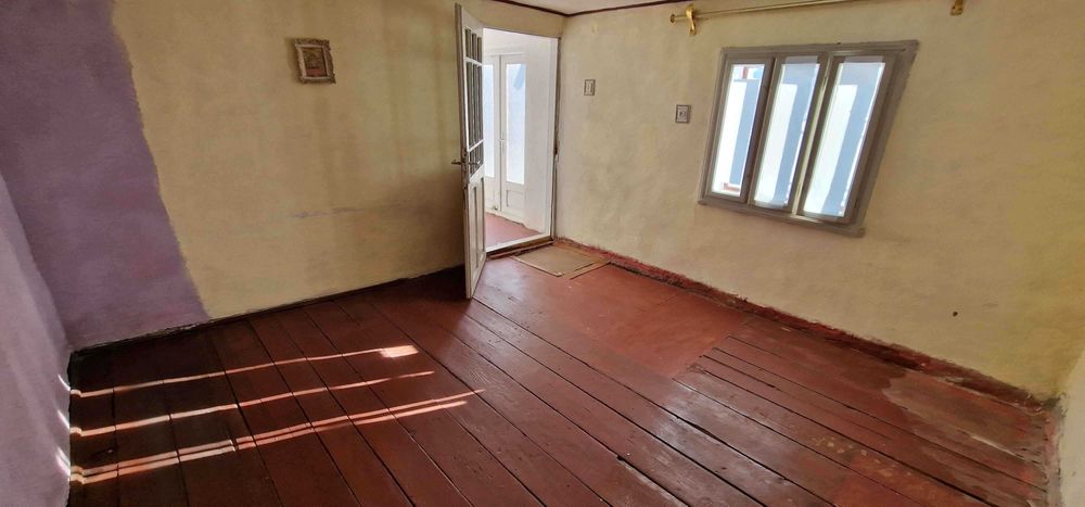 Casa si teren de vanzare in Tg Neamt