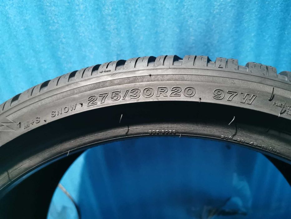 275/30/20 bridgestone m+s 2 buc