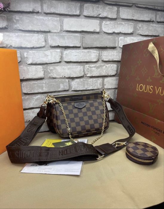 чанти/портмонета Guess,LV,Prada и още