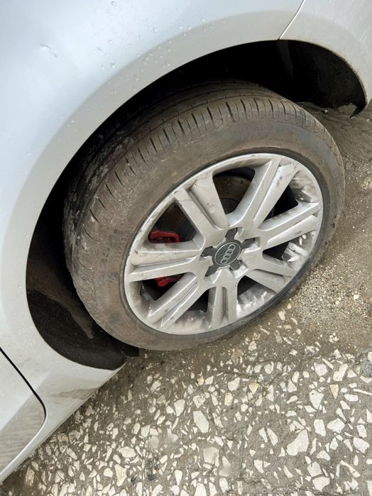 Audi A4 B8 на части 2.7tdi седан автомат