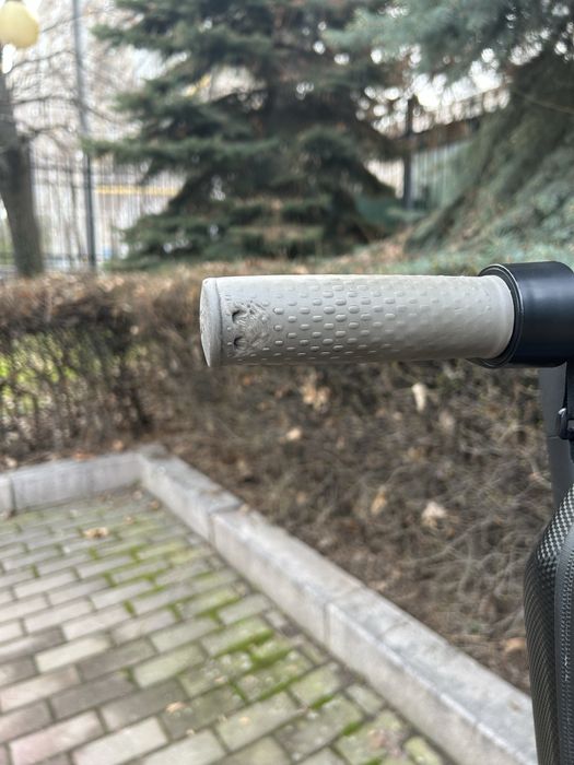 Продам  электросамокат xiaomi 1s