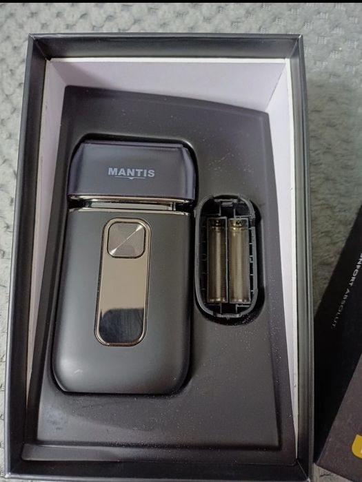 Apărat de bărbierit Mantis 2în1