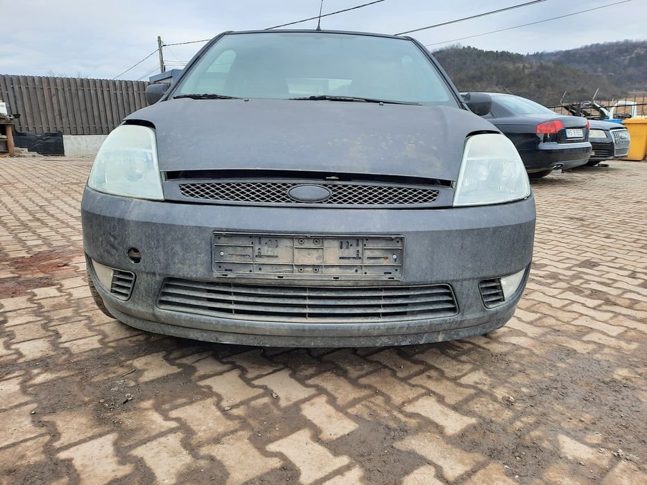 Elemente Caroserie Ford fiesta 1.3i Sport 2+1 uși An 2005