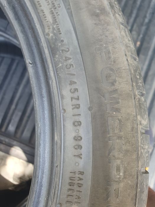 Гуми 245/45/18 Рънфлат дот22 2бр.