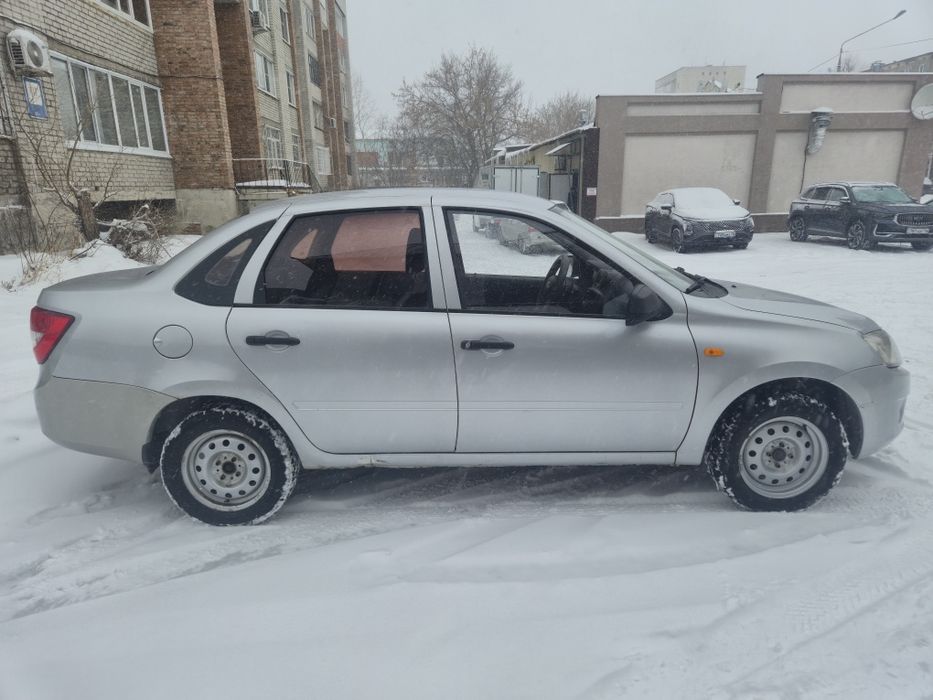Lada granta 2012 год