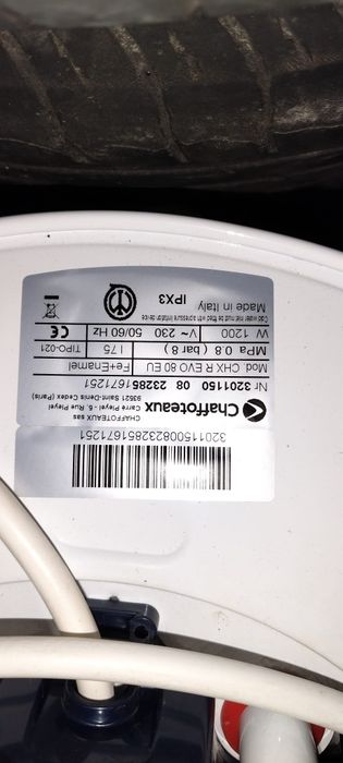 Vând Boiler apă caldă 80l 2024