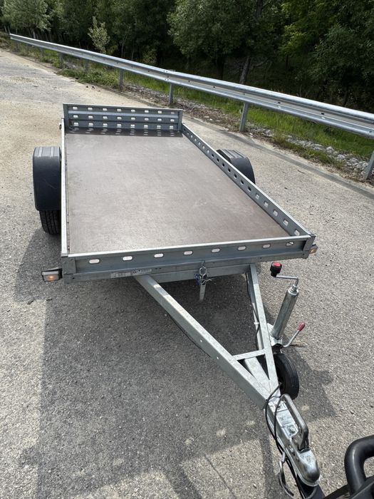 Vând remorcă REPO 2024, 750 kg masă totală cu o axă, 1,35 lățime x 2,60 lungime.