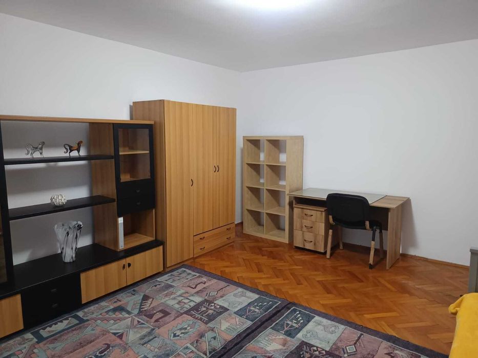 Garsonieră de închiriat - Splaiul Unirii stradal