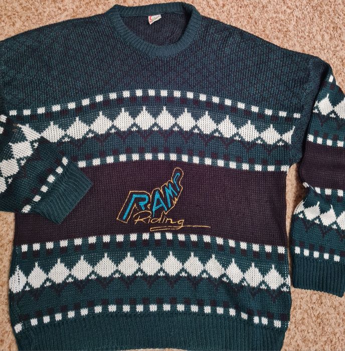 Свитер ретро с 90-х