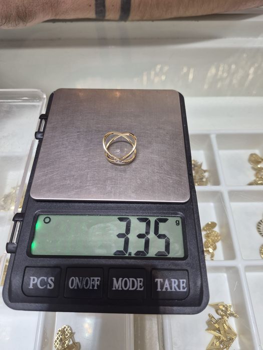 Inel Superb din Aur de 14k ! Masura 18 ! PREDARE PERSONALA BUCURESTI !!!