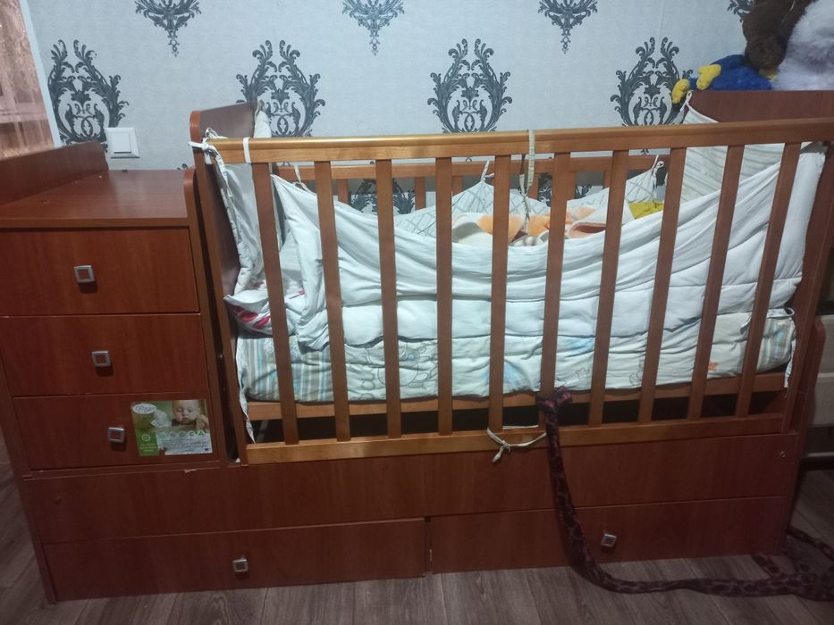 Срочно продам манежку трансформер