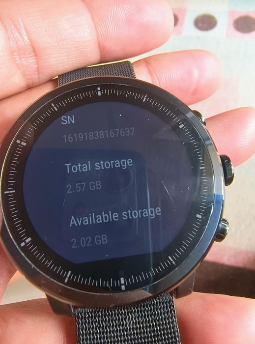 Продавам смарт часовник amazfit stratos 2