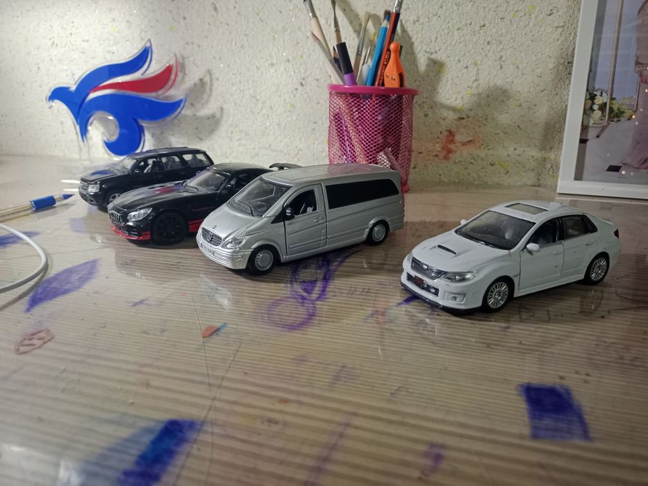 Машинки игрушки продаю