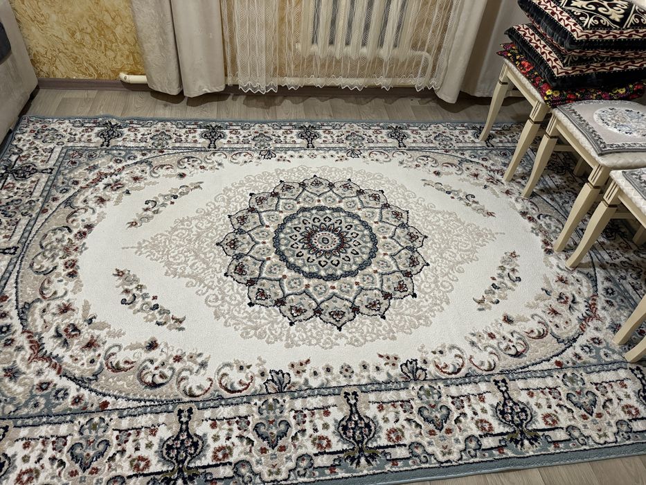 Продаются ковры в хорошем состоянии