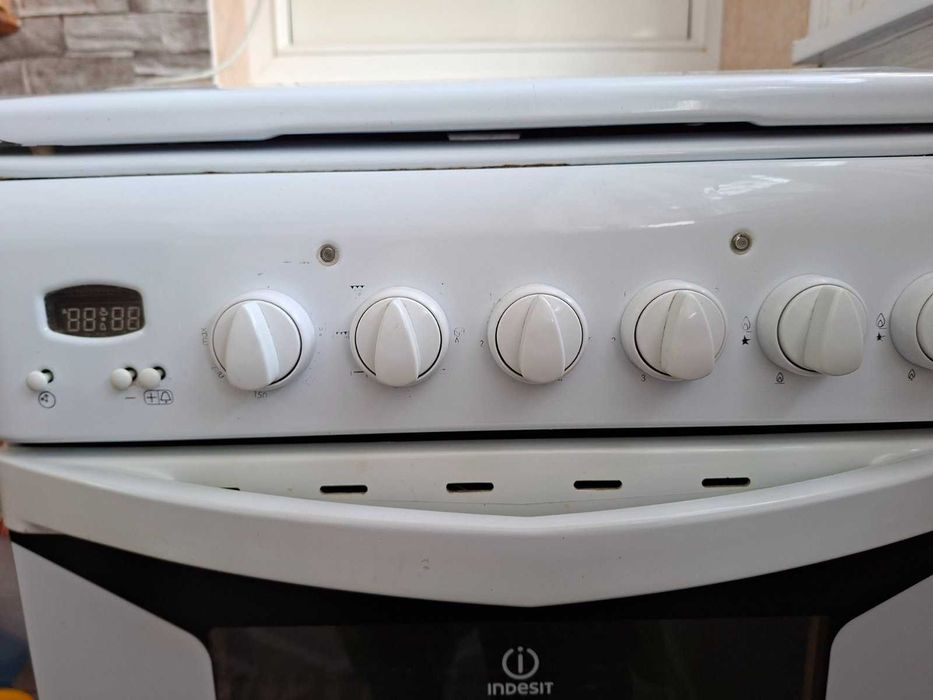 Готварска печка на газ и ток