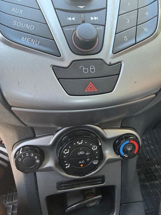 Ford Fiesta benzina 2011