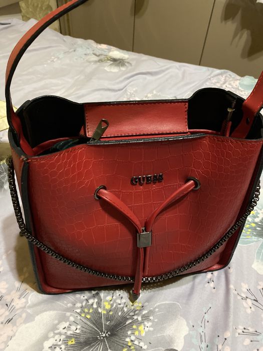 Сумка новое брендовое GUESS
