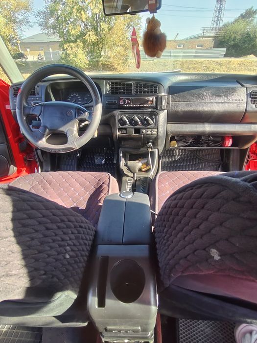 Автомабиль гольф тройка