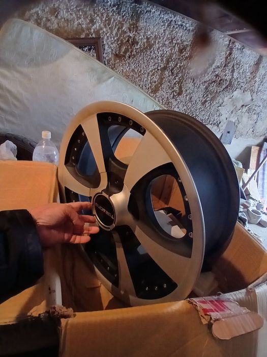 Продам Диски новые комлект,