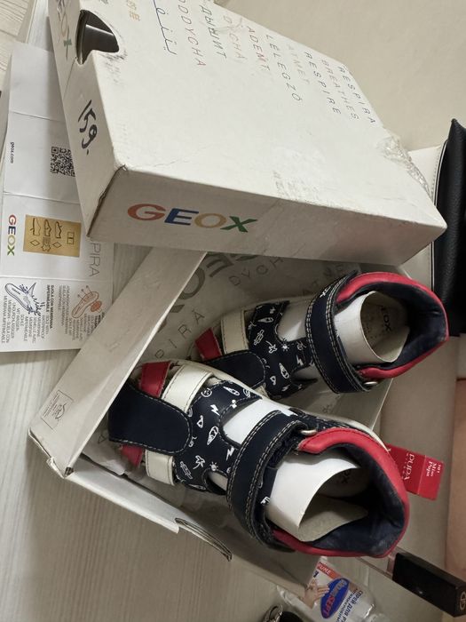 Продам сандали Geox